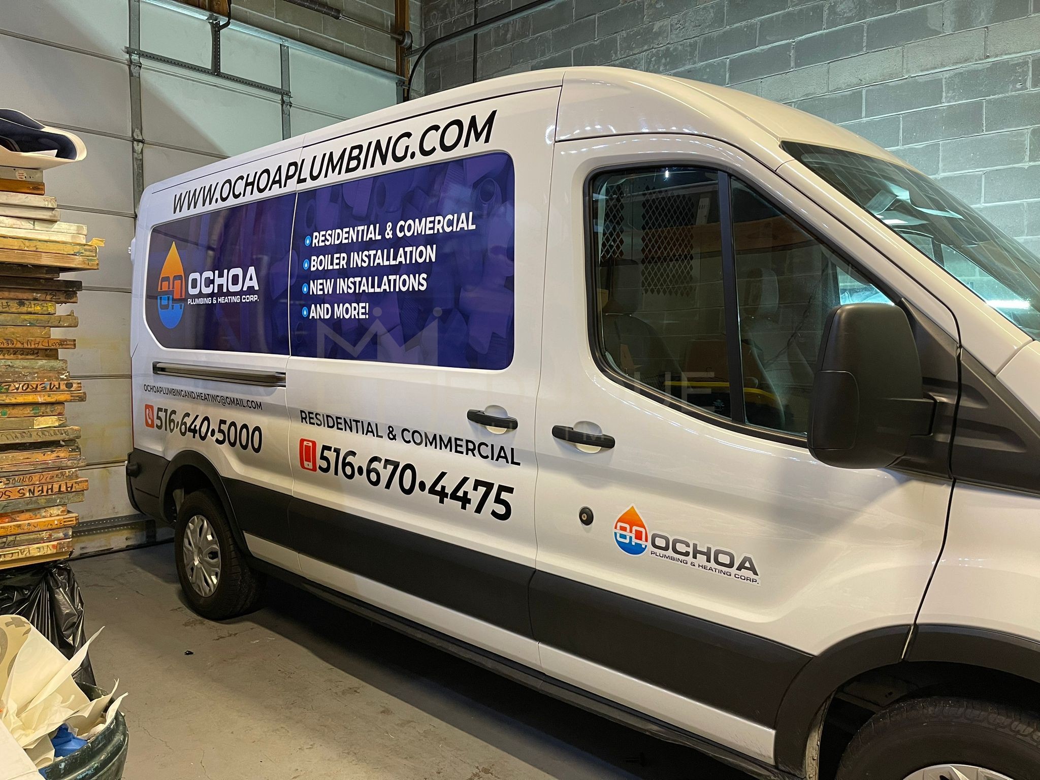 Eduquemedia_Vehicle signage / Ochoa Plumbing